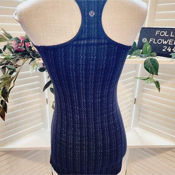 LULULEMON HERRINGBONE BLUE/BLACK RACERBACK SIZE XS - Picture 4 of 4